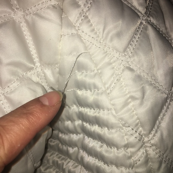 Marc New York Andrew Marc White Quilted Puffer Jacket in Size Medium. - Picture 11 of 15